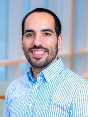 Headshot of Rogerio Jorge